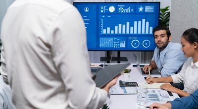 analyst-team-utilizing-bi-fintech-analyze-financial-data-table-prudent (1)